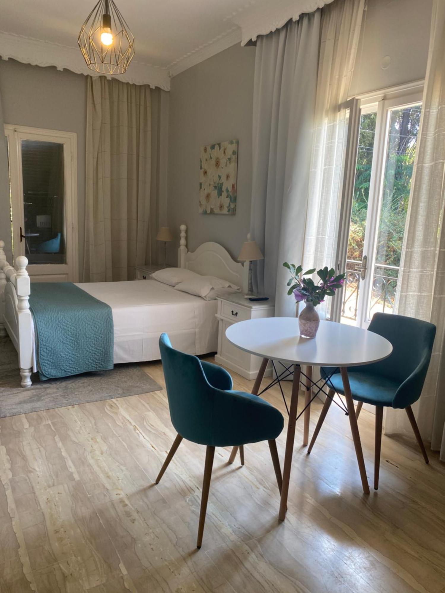 Meadowview Spacious Renovated Ground Floor